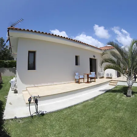 Eve Soultanina Pissouri