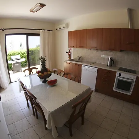 Eve Soultanina Villa *