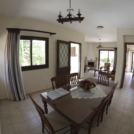 Eve Soultanina Villa Pissouri