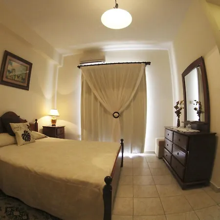 Eve Soultanina ピッソウリ