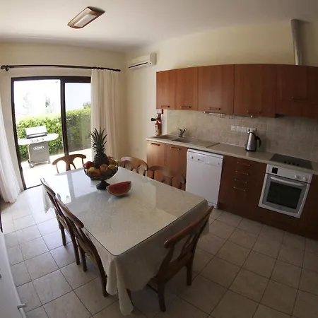 Eve Soultanina Villa *