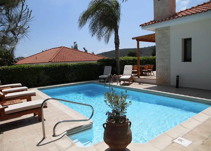 Eve Soultanina Vila Pissouri