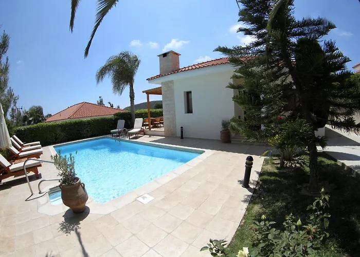 Eve Soultanina Vila Pissouri